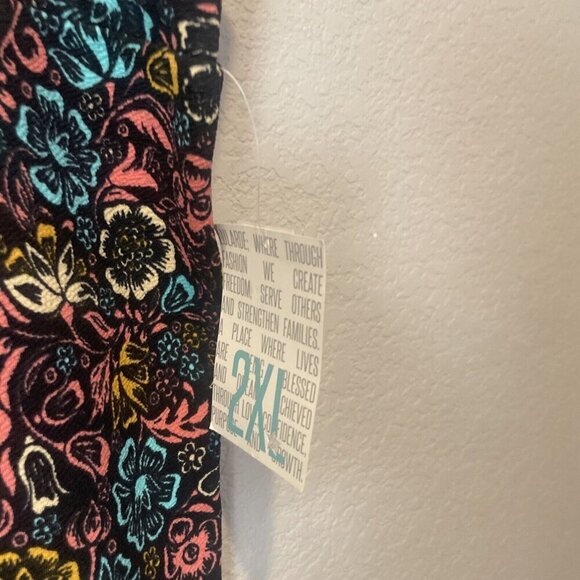 Lularoe Cassie Skirt 2XL Black Pink Bright Flowers -New With Tags Pencil Stretch - Picture 3 of 11